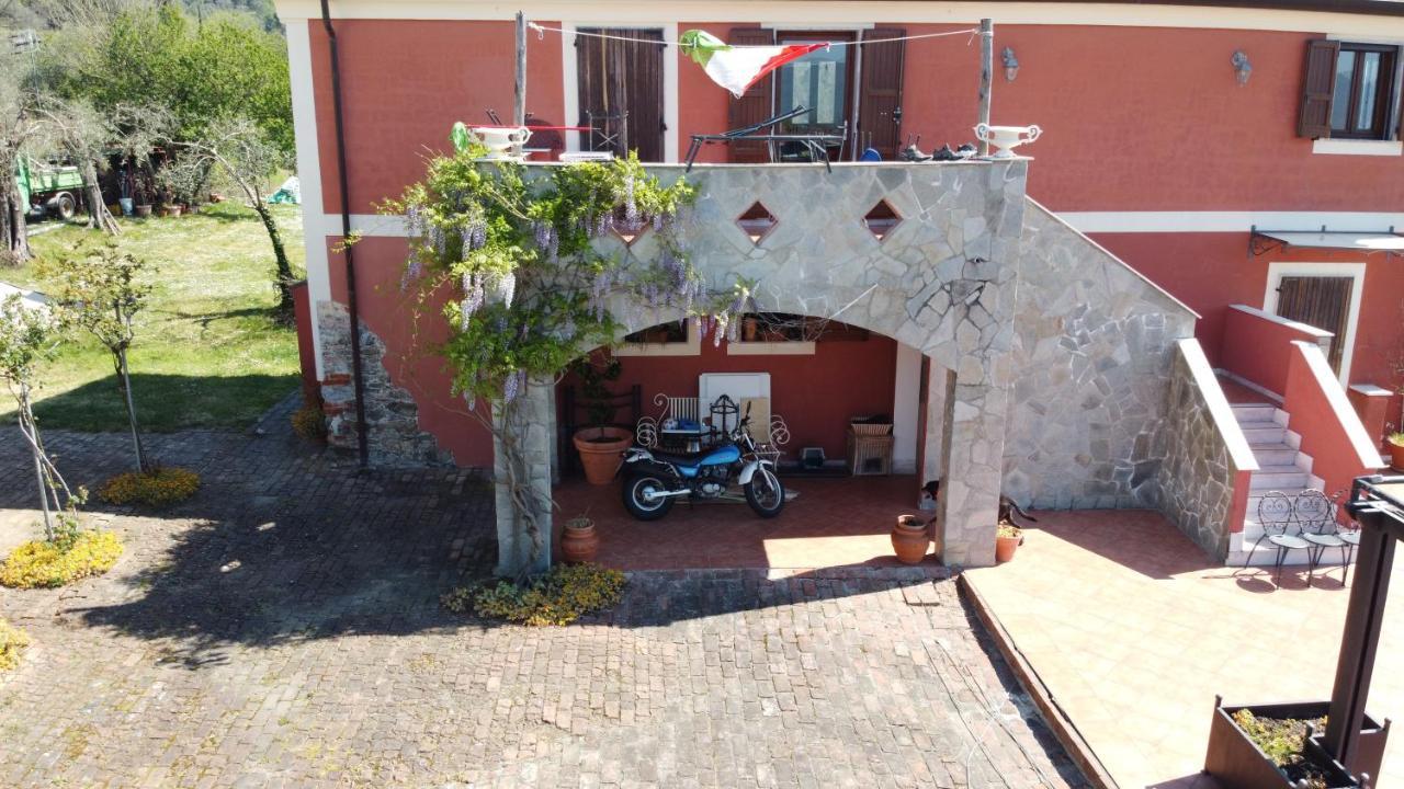 Il Giardino Delle Esperidi Bed & Breakfast Fosdinovo Dış mekan fotoğraf