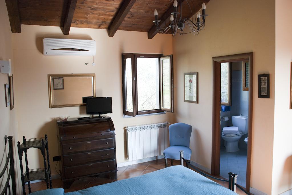 Il Giardino Delle Esperidi Bed & Breakfast Fosdinovo Oda fotoğraf